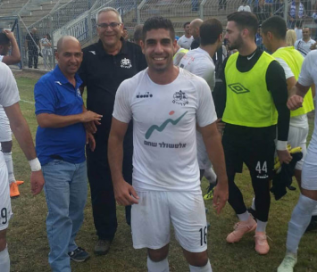 איש המשחק. אשר