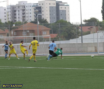 השער של גיא עובדיה (מוטי קדוש)