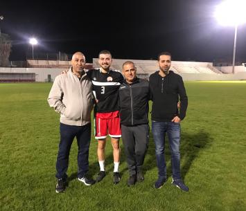 ויינשטיין במעמד החתימה