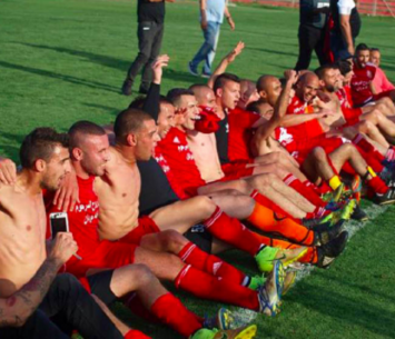 רוצים להגיע למקום הראשון. שחקני פרדיס