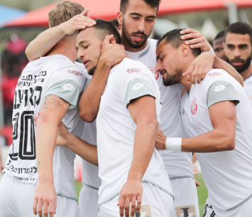 שחקני חדרה חוגגים (ערוץ הספורט)