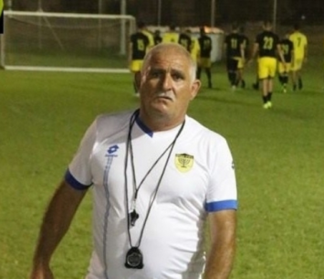 יוסי כנפו (טוטו פוטו)