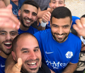 סלפי ניצחון (שראל אזואלי)