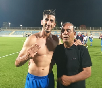 חוגגים בסיום. לוי ועבודי