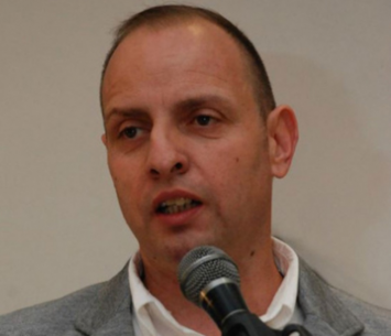 עזב את הקבוצה. קופל