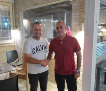 סבג במעמד החתימה