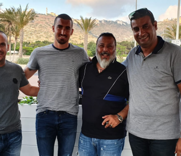 אילוז במעמד החתימה