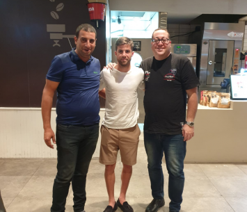 ערידי במעמד החתימה