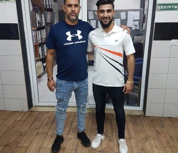 מסאלחה במעמד החתימה