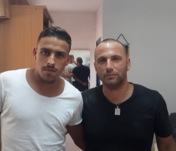 הרשקו במעמד החתימה