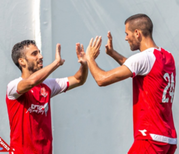 מזל של אלופים (דף הפייסבוק הפועל מרמורק)