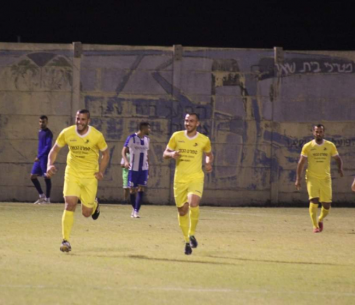 שחקני ריינה חוגגים (דאפר מחאמיד)