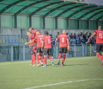 אלון לוי חוגג את השער של קלנסווה (חמודי זמירו)