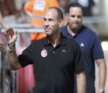 חוזר לקדנציה נוספת. דומב