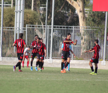 שחקני הפועל הרצליה בזמנים טובים יותר (דאפר מחאמיד)