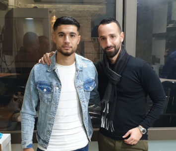 חאג' במעמד החתימה