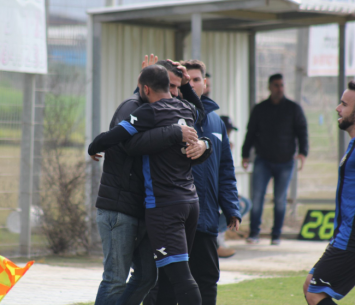 מצדיק את ההחלטה של ההתאחדות. בראון ומלכה (דאפר מחאמיד)