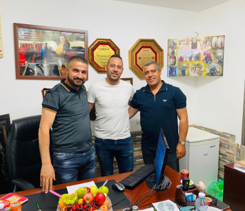 סבע במעמד החתימה