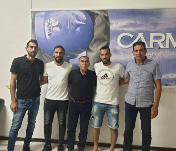 חג'יר וזבידאת במעמד החתימה