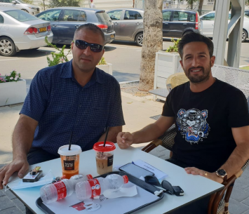 שטרית במעמד החתימה