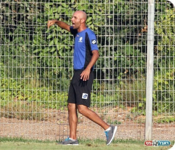 מאמן חדש. עמר (צילום: לירן דורף)