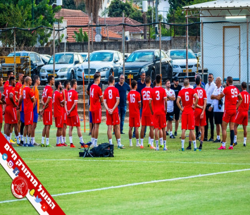 מקווים לעלות ליגה. אימון בכורה (צילום: יוסי סוריק)