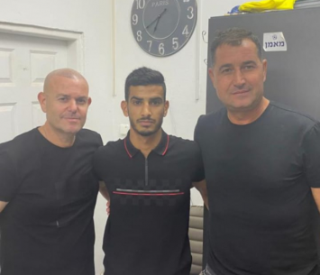 הקשר בצוותא עם המאמן ויושב ראש הקבוצה