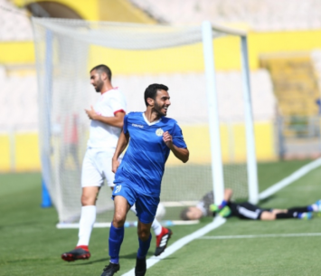 התקשה לחזור. שבחון (PayPerLens)