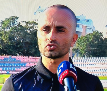 מרוצה ולא מרוצה. אבינו (ספורט 5)