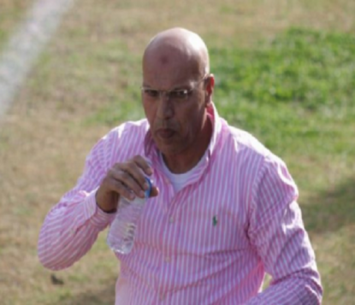 לא מוותר. מנעא