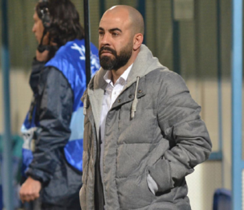 מגיע נחוש לעמוד במשימה. האדיה