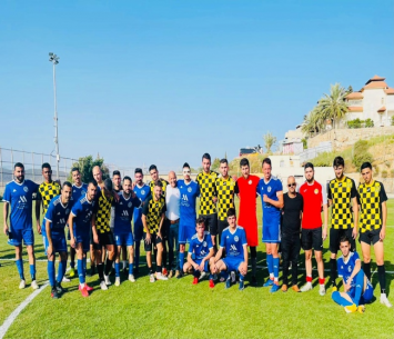 שחקני מכבי נוג'ידאת ובית