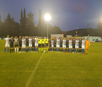 מרגש! שחקני שפרעם וכרמיאל בתמונה משותפת. (צילום: עירוני כרמיאל)