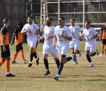 מקום ראשון. שחקני אילת (אלי שמש)