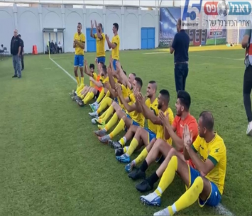 שמחה גדולה, שחקני אום אל פחם (צילום: דוניא גנטוס)