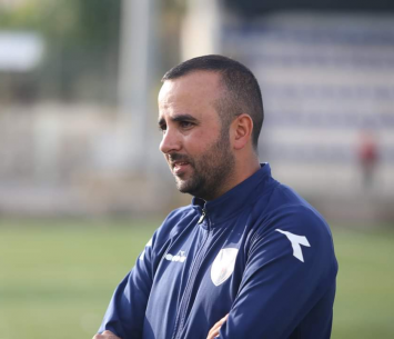 הולך אחרי התואר. סרסור