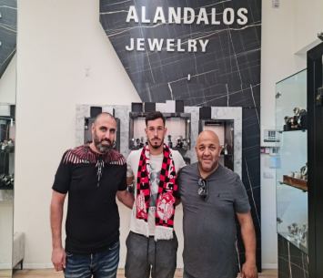 דהן במעמד החתימה