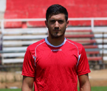 דורש את שכרו. יפרח