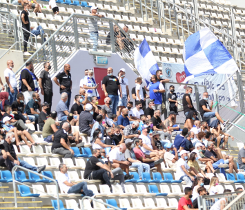 ממשיכים להינות. אוהדי טבריה (צילום: דאפר מחאמיד)