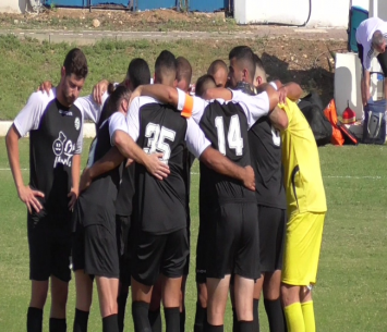 חוגגים ניצחון. שחקני עוספיה (צילום: דוברות מכבי עוספיה/כמאל אבו סעדה)