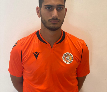 עוד חיזוק להגנה. בנבניסטי