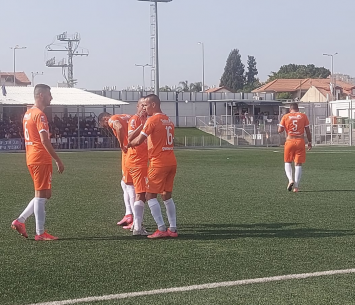 שחקני מלאכי חוגגים (אלי שמואלי)