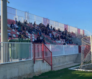 רואים עוד ניצחון. אוהדי בני ממב