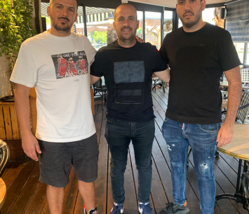 סבג במעמד החתימה 