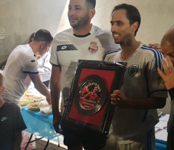 גם הכוכבים הגדולים באו לברך. עידו חג'ג' ויוסי בניון