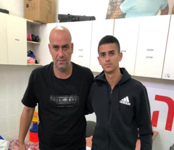 גורמס במעמד החתימב