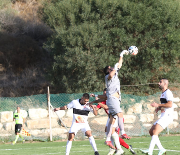 משחק עיקש. שחקני שתיה קבוצות (צילום: וואסים מואסי)