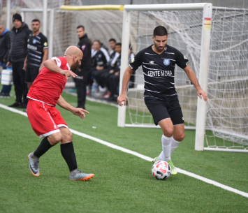 משחק וסיבוב מושלם. שחקני קריית ים (צילום: דוברות המועדון)