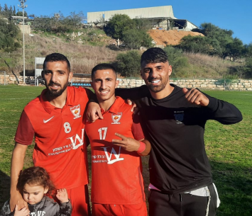 כובשי השערים לטירה (דאפר מאחמיד)