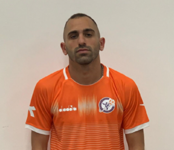 יבחר בית חדש. מלכה